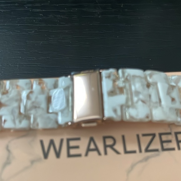 New Fitbit Versa Watch Band - Picture 3 of 5